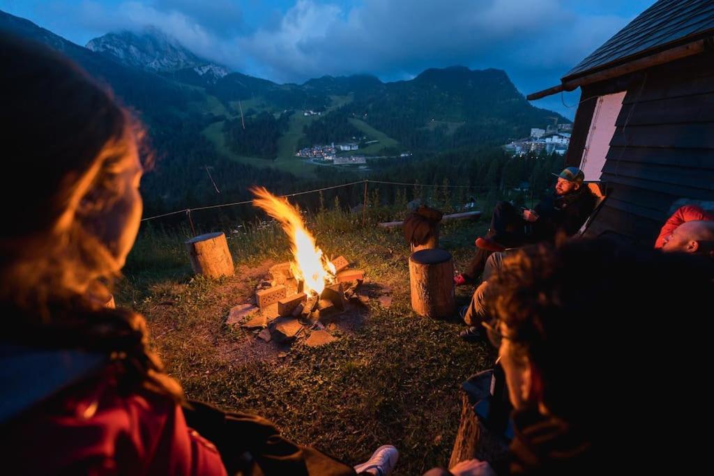 Villa Gemuetliche Huette In Den Bergen Sonnenalpe Nassfeld Esterno foto